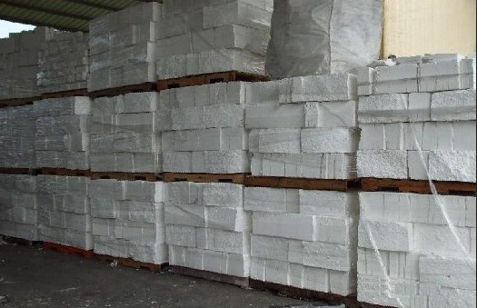 EPS冷壓機(jī)降低EPS污染和高廢物處理成本:秦風(fēng)EPS壓實(shí)機(jī)